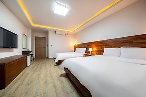 F-one Hotel