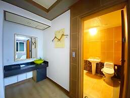 F-one Hotel