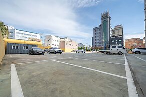 F-one Hotel