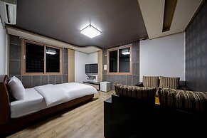 F-one Hotel