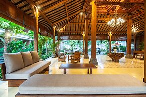 Griya Shanti Suites