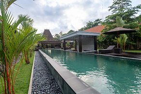 Griya Shanti Suites