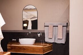 Toshari Lodge