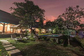 Villa Lotus Kayuputih
