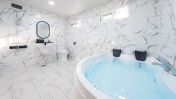 Gapyeong Orion Poolvilla Pension
