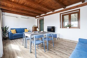 Azzurra Apartments