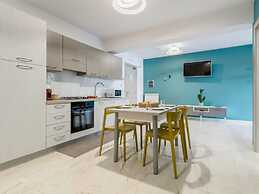 Azzurra Apartments