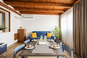 Azzurra Apartments