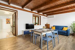 Azzurra Apartments