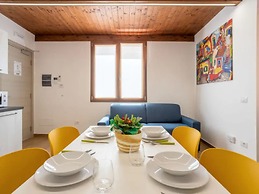 Azzurra Apartments