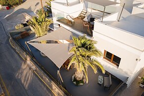 Aniv Villa by The Sea
