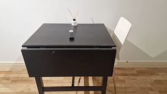 Compact Living Cosy Studio Flat in London