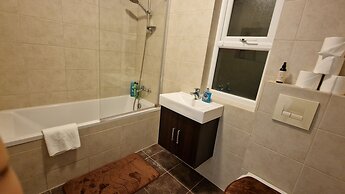 Compact Living Cosy Studio Flat in London