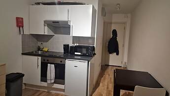 Compact Living Cosy Studio Flat in London