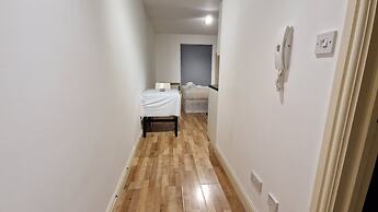 Compact Living Cosy Studio Flat in London