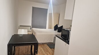 Compact Living Cosy Studio Flat in London