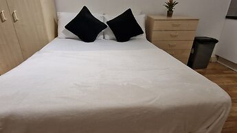 Compact Living Cosy Studio Flat in London
