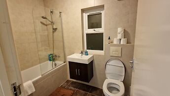 Compact Living Cosy Studio Flat in London