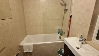 Compact Living Cosy Studio Flat in London