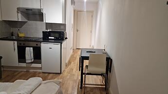 Compact Living Cosy Studio Flat in London