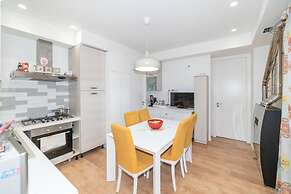 La Casa di Andrea Sleeps 5 With Parking