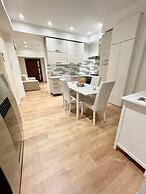 La Casa di Andrea Sleeps 5 With Parking