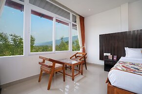 Summit Green Lake Tea Resort & Spa