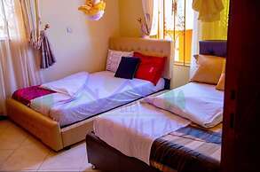 Lwanar Villas and Apartments