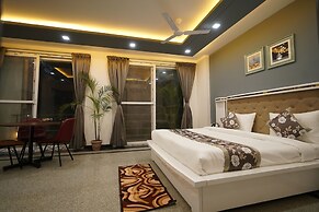 Posh Garden Inn