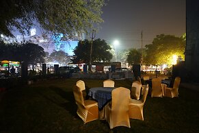 Posh Garden Inn