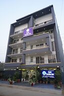 Posh Garden Inn