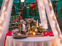 Posh Garden Inn