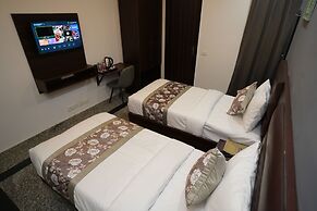 Posh Garden Inn
