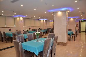 Golden Armada Hotel