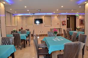 Golden Armada Hotel
