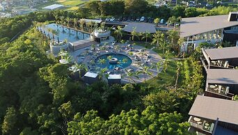 BOTANICAL POOL CLUB