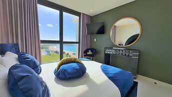 Mullet Bay Suites: Your Luxury Stay Awaits