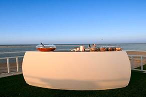 Siniya Island Resorts