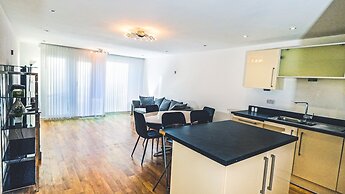 Modern Spacious 2-bed Apartment in London
