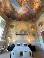 Palazzo Durazzo Suites