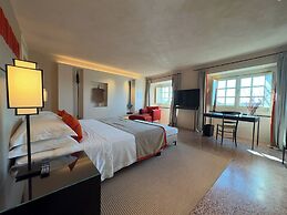 Palazzo Durazzo Suites