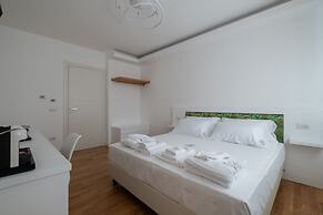 Helios Guesthouse