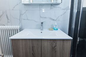 Stay in Style Central Apt near Acropolis