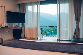 Jade City Hotel