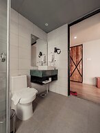 Jade City Hotel