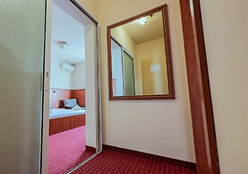 Dezudava Hotel