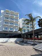 Demi Hotel