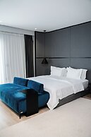 Demi Hotel