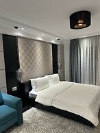 Demi Hotel
