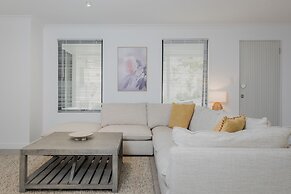 Coastal Cottage by the BnB Collection
